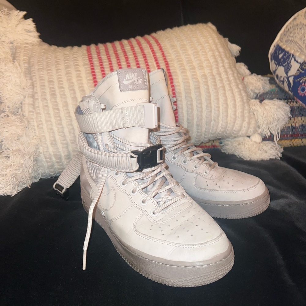 Nike White High-Top Sneakers with Velcro Strap
